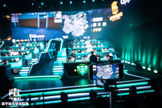 苦和艰辛 苦和艰辛